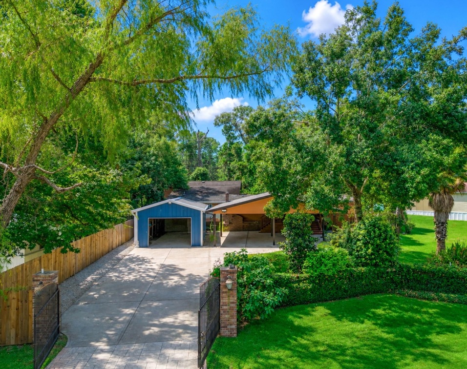 29606 Aden Street - pic
